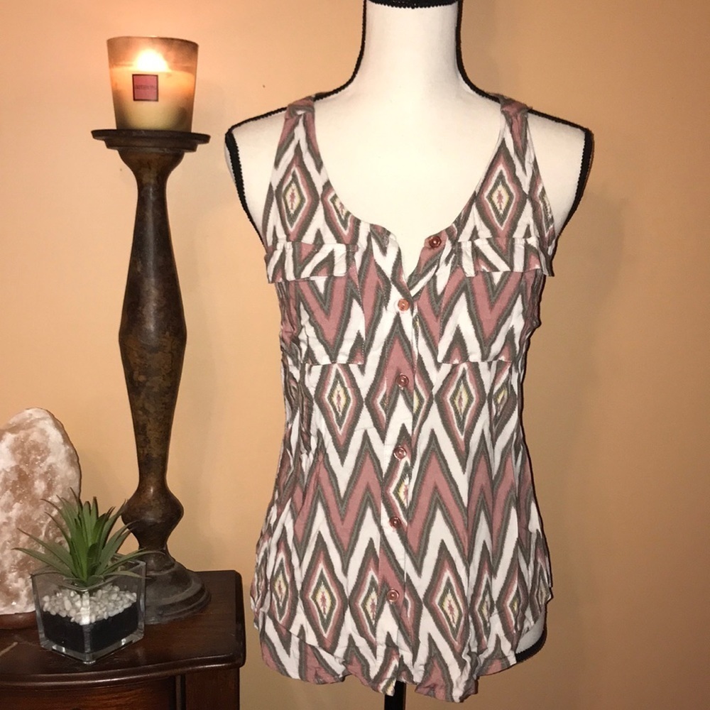 Patterned tank - Picture 2 of 4